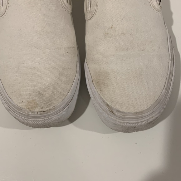 White vans - Picture 2 of 9